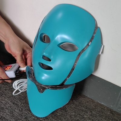 Kunststoffmasken 7 Farben LED-Lichttherapie zur Hautverengung und Faltenreduzierung