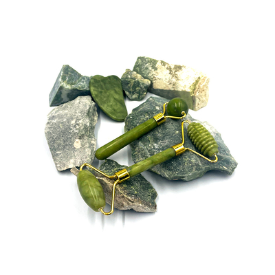 2023 Neueste Modelle Yin Yang Gua Sha Set 100% natürliche Jade-Rolle für Haut und Gesichtspflege