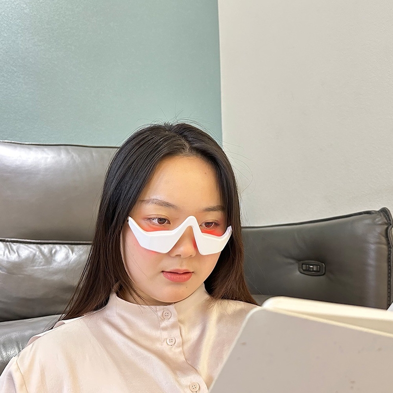 Mikrokurrent-Ems-Augenmassager HANDHALTED Rotlichttherapie-Gerät zur Faltenentfernung
